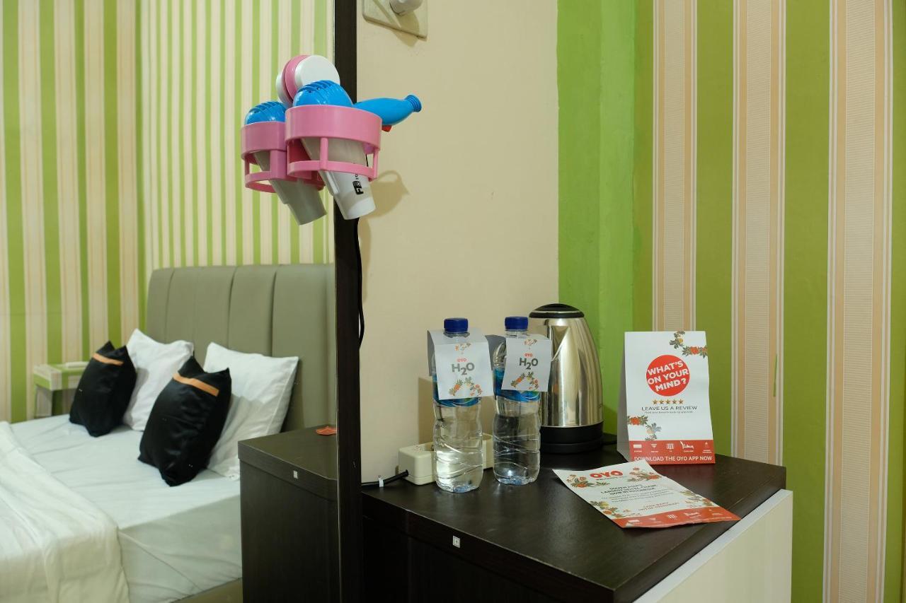 Oyo 2186 Esbe Hotel Syariah Tanjung Pandan Exterior foto